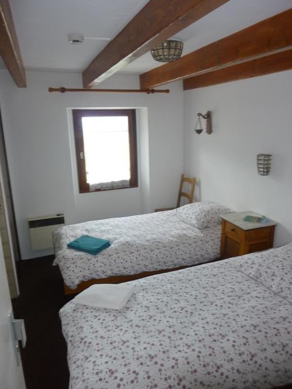 Auberge Roche Grande Entraunes Exteriér fotografie